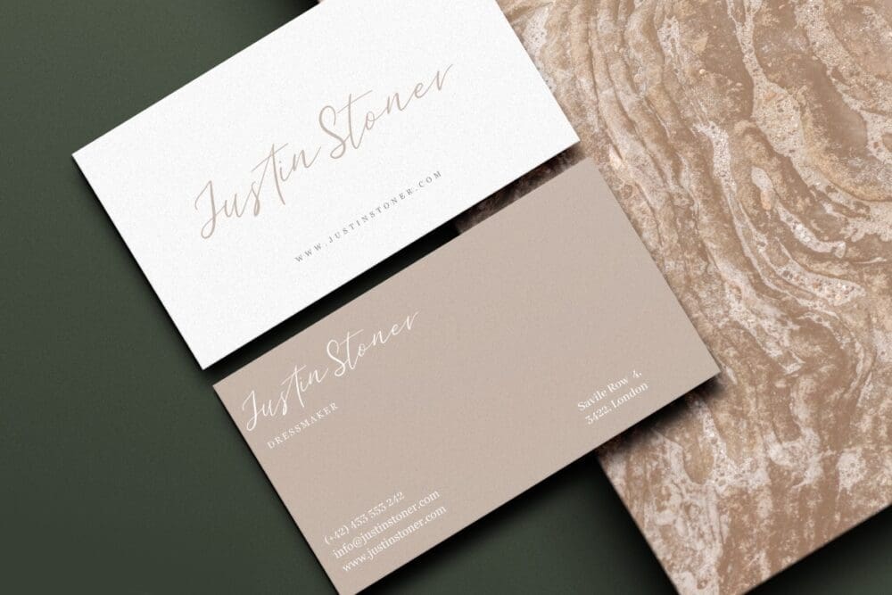 Halymoon Stylish Signature Font 1