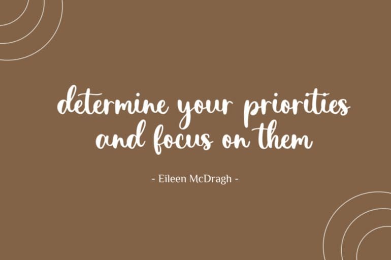 Daniela Charming Font 4